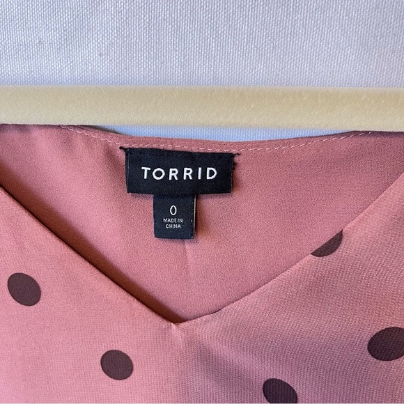 Torrid Sleeveless blouse 0X Mauve pink polka dot Layered chiffon tank top V-neck - Picture 3 of 6